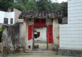 ����ˮ�ھ�100��